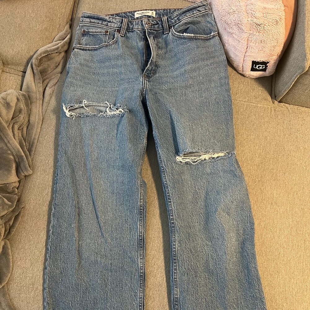 Abercrombie Curve Love High Rise 90s Relaxed Jean